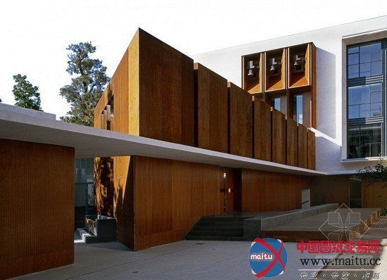 Peñín Architects设计圣何西小礼拜堂