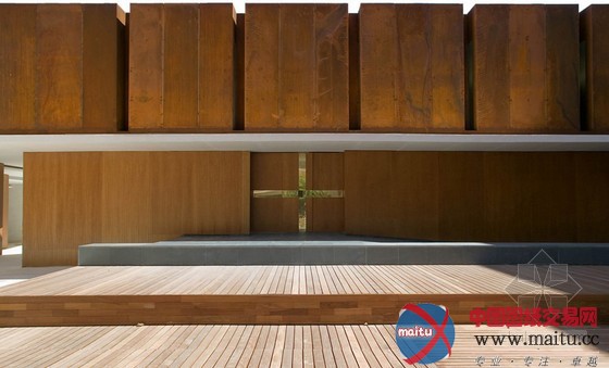 Peñín Architects设计圣何西小礼拜堂