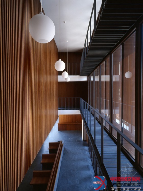 Peñín Architects设计圣何西小礼拜堂