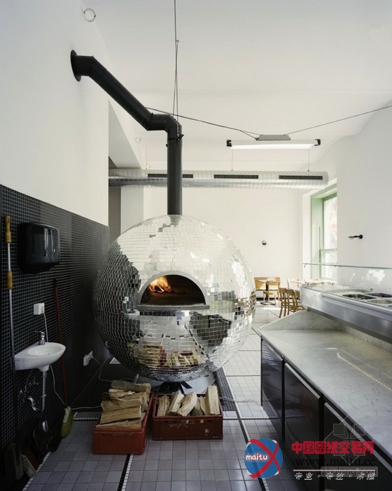 维也纳披萨店设计 感受别样的迪斯科